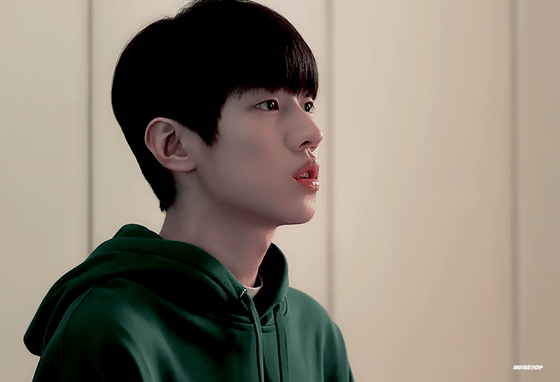 [잡담] 재찬이 스타일링에 따라 휙휙 바뀌는거 너무 신기 | 인스티즈