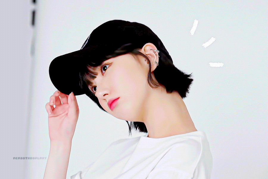 [잡담] 은하는 진짜 머리 짧은게 예뻐서 신기하다 | 인스티즈