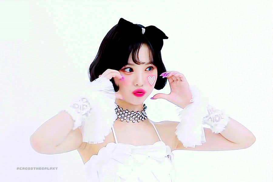 [잡담] 은하는 진짜 머리 짧은게 예뻐서 신기하다 | 인스티즈