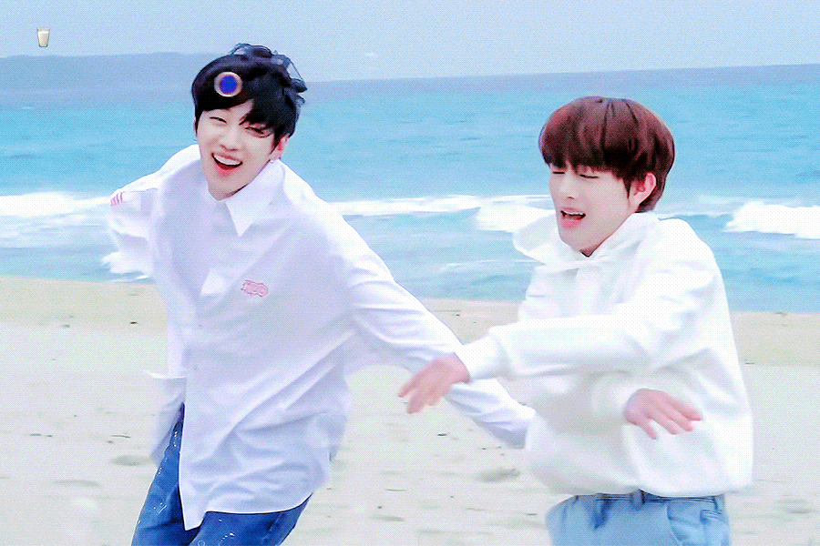 [잡담] 바닷바람 맞는 재찬깅 | 인스티즈