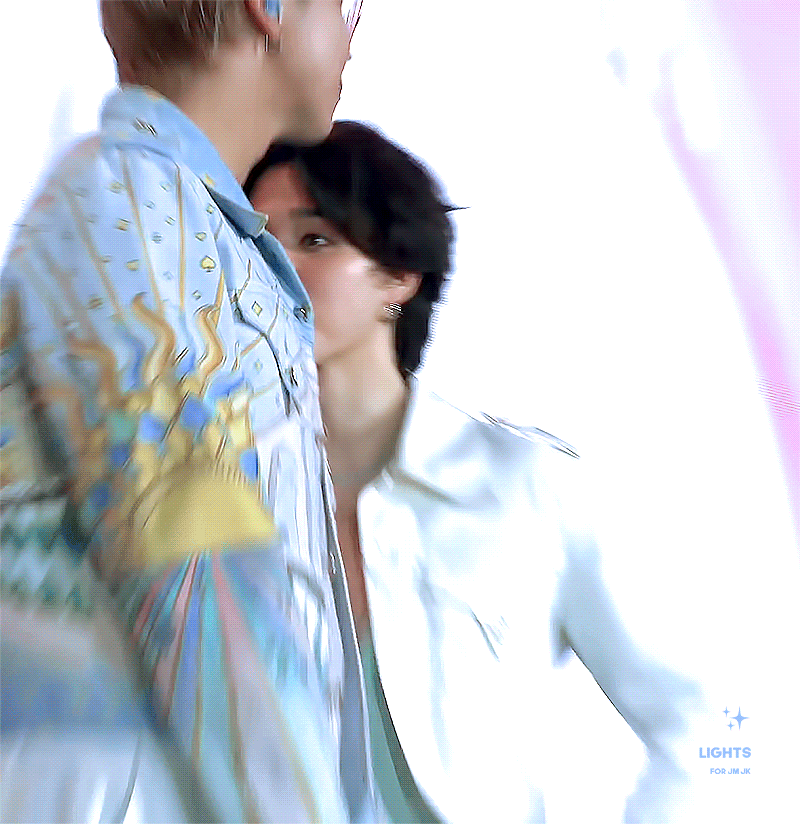 [잡담] 아무것도 안 했는데 갑자기 확대당한 방탄 지민 | 인스티즈