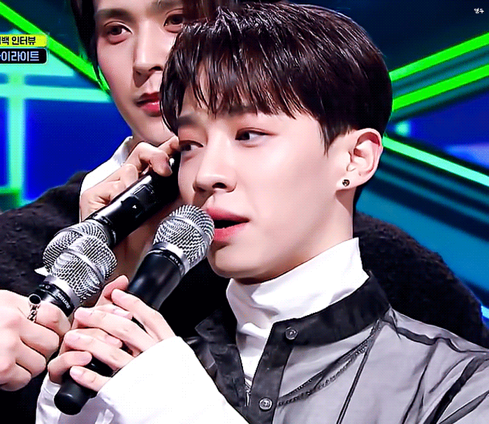 [잡담] 이기광 밤안개 잠깐 부르는데 | 인스티즈