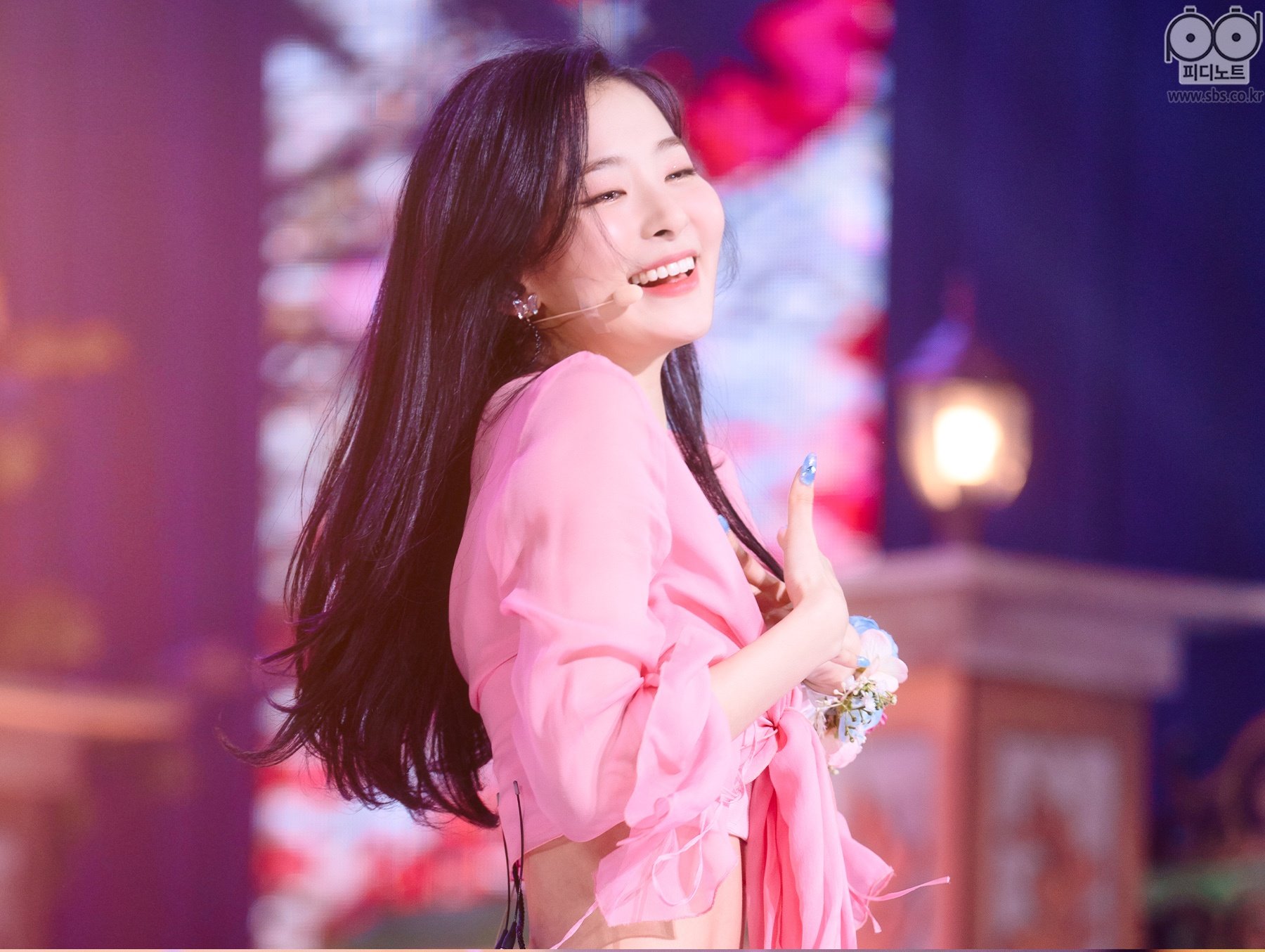 [잡담] 슬기 인가 피디노트 사진 보는데 진짜 행복해보여 | 인스티즈