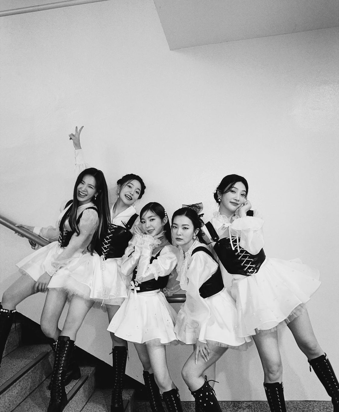 [잡담] 레드벨벳 이번 활동에서 유난히 더 돈독해보이지 않아?? | 인스티즈