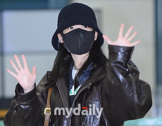 [잡담] 와 아이유 오늘도 팬들한테 과자 사다줌ㅋㅋㅋㅋㅋㅋ | 인스티즈