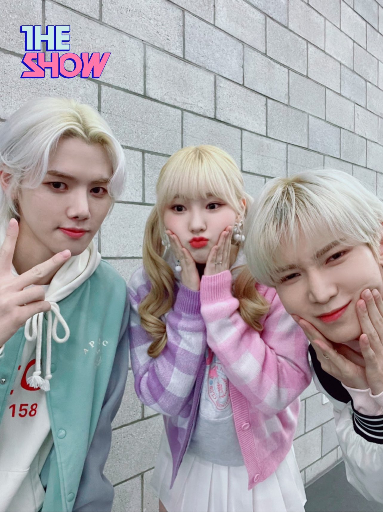 [잡담] 더쇼 엠씨들 진짜 개귀엽다 진짜 말랑강쥐들임... (feat. 올금발) | 인스티즈