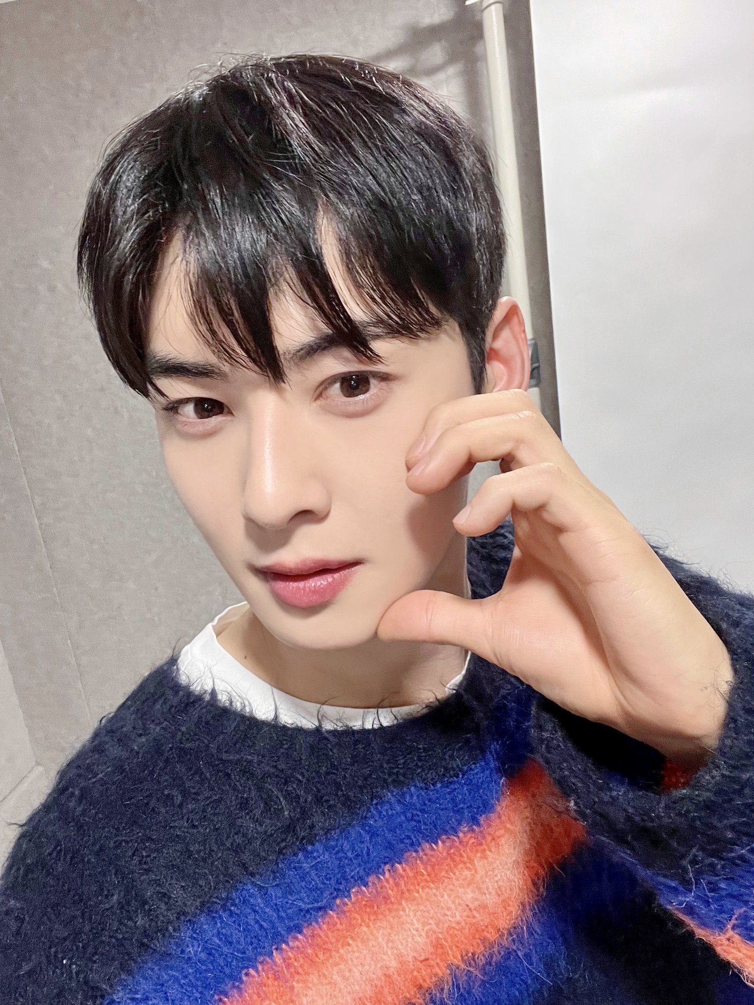 [잡담] 오마이갓 드디어 케이팝 왕자님 탄신일이시다 | 인스티즈