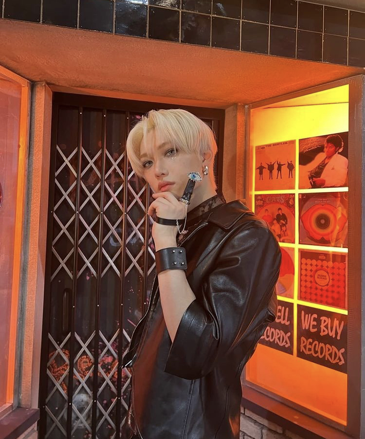 [잡담] 필릭스 이번 컨셉이랑 진짜 잘 어울리는듯 | 인스티즈