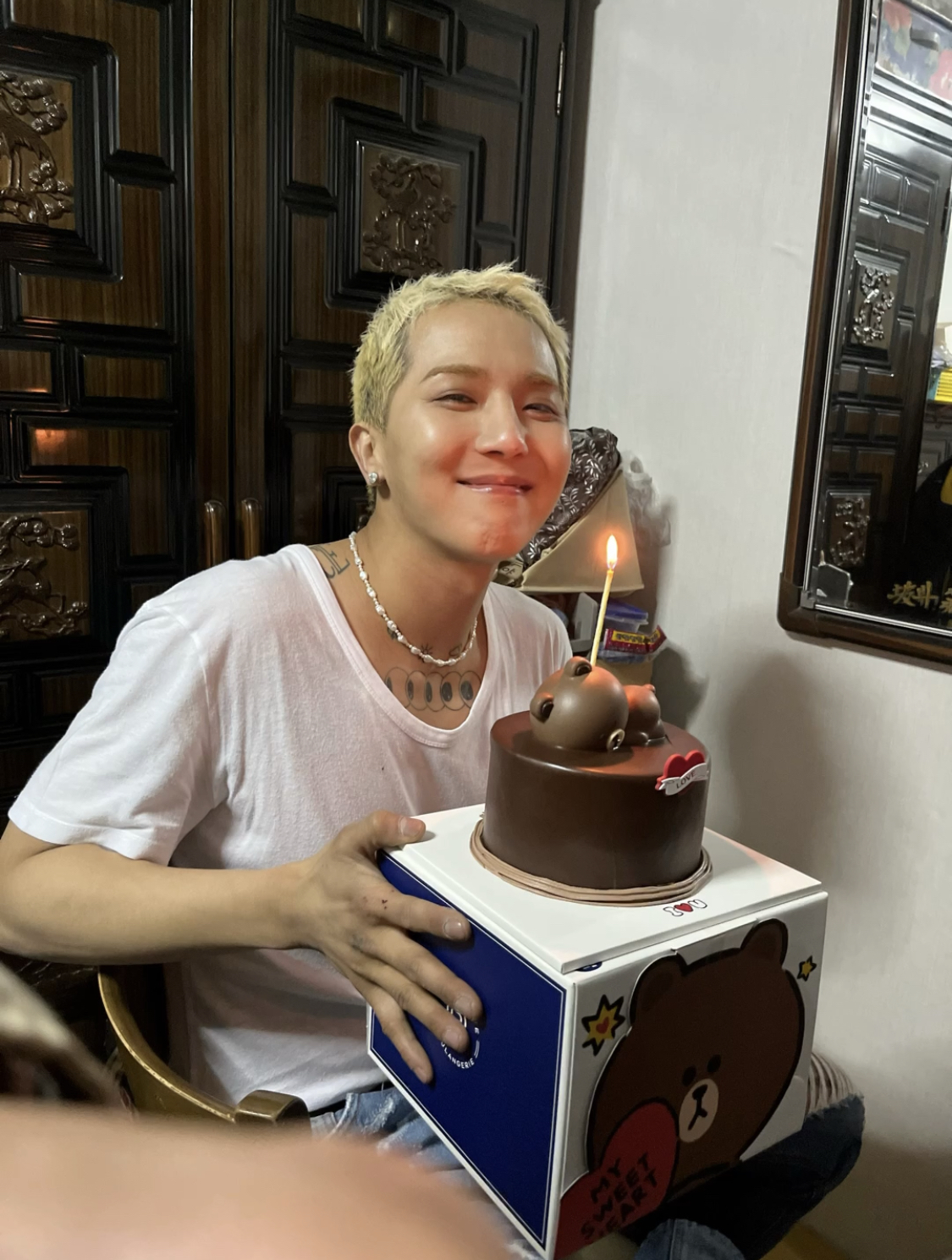 [잡담] 송민호 위너 멤버들한테 생일 축하받는거 귀여워 | 인스티즈