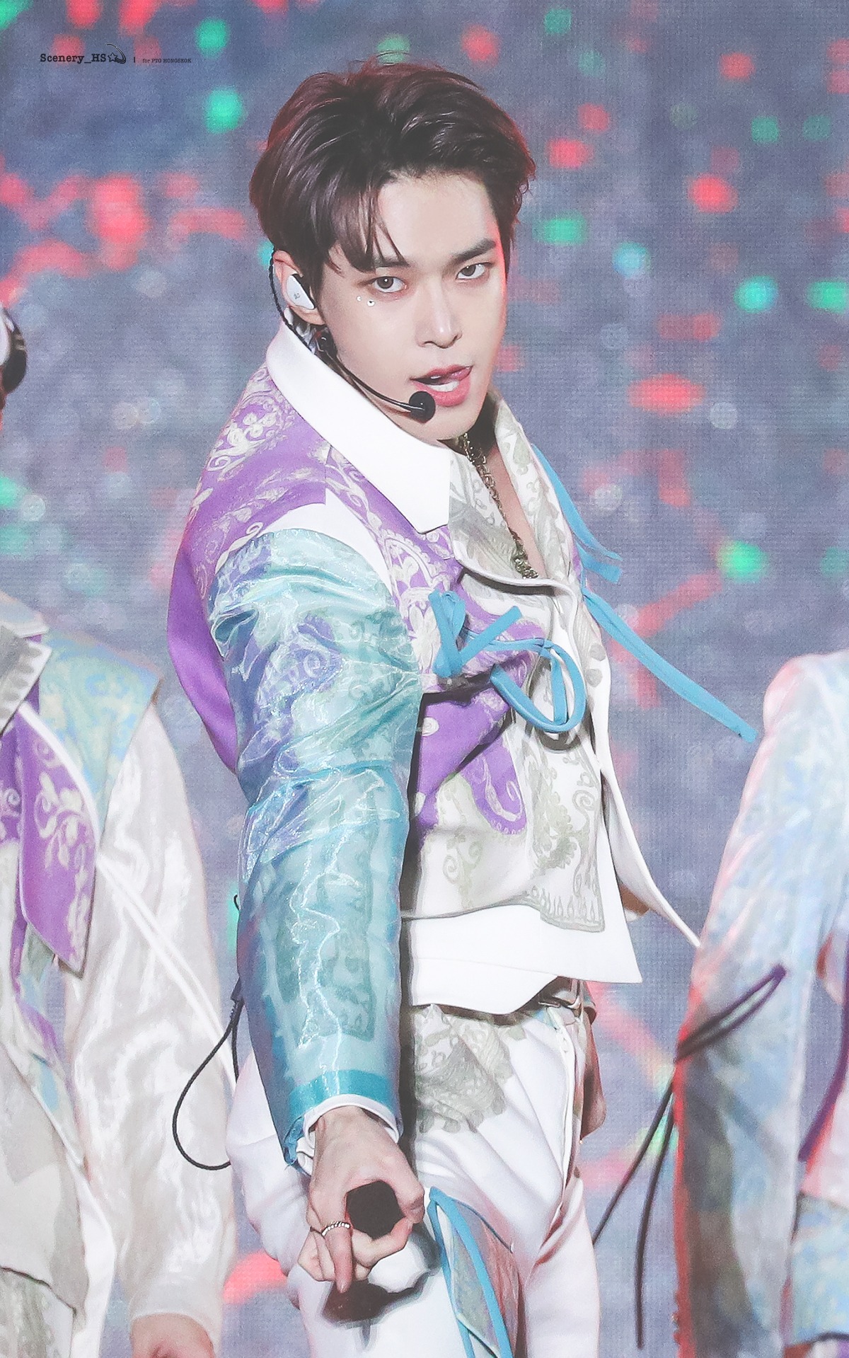 [잡담] 엔시티 도영 코뮤페 레전드 찍은 그 날 사진 작년에 이어 또 올라옴 | 인스티즈