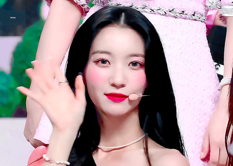 [잡담] 옴걸 유빈한테 빠졌는데 레전드 움짤이나 사진 있을까?? | 인스티즈