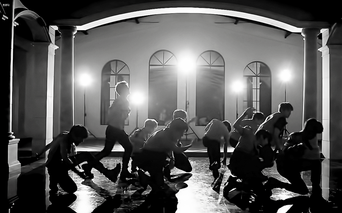 [잡담] 이 두 안무 이어지는거 넘 좋은데.. | 인스티즈