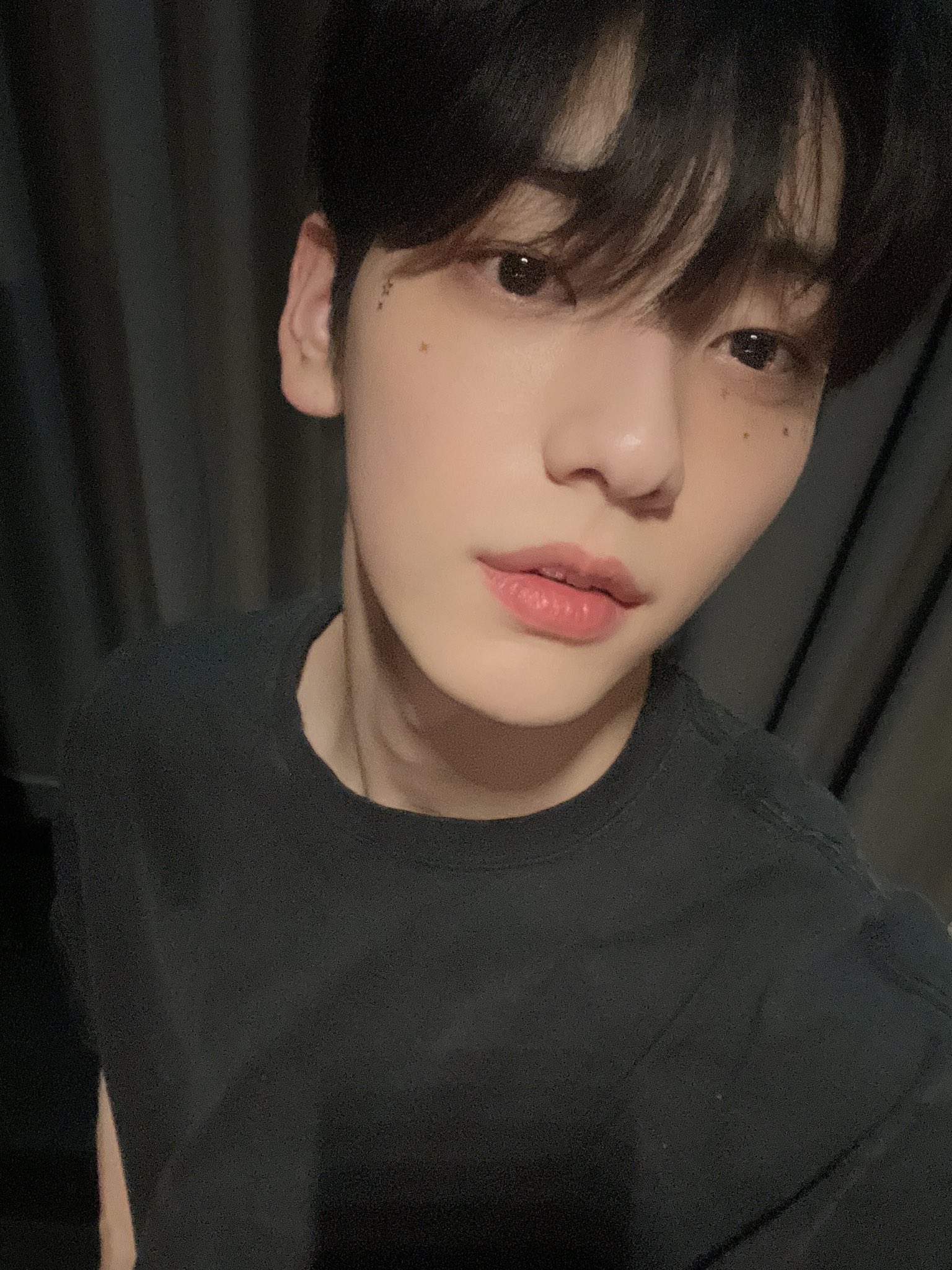 [잡담] 최수빈 오늘 브이앱 얼굴 레전드였는데 셀카도다... | 인스티즈