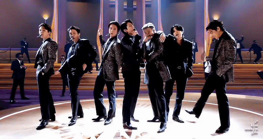 [잡담] 그래미 4년 참석, 연속2번 노미, 퍼포머3번, 그래미에서 댄스브레이크, 전광판으로 컴백스포한 아이돌 사랑해 | 인스티즈