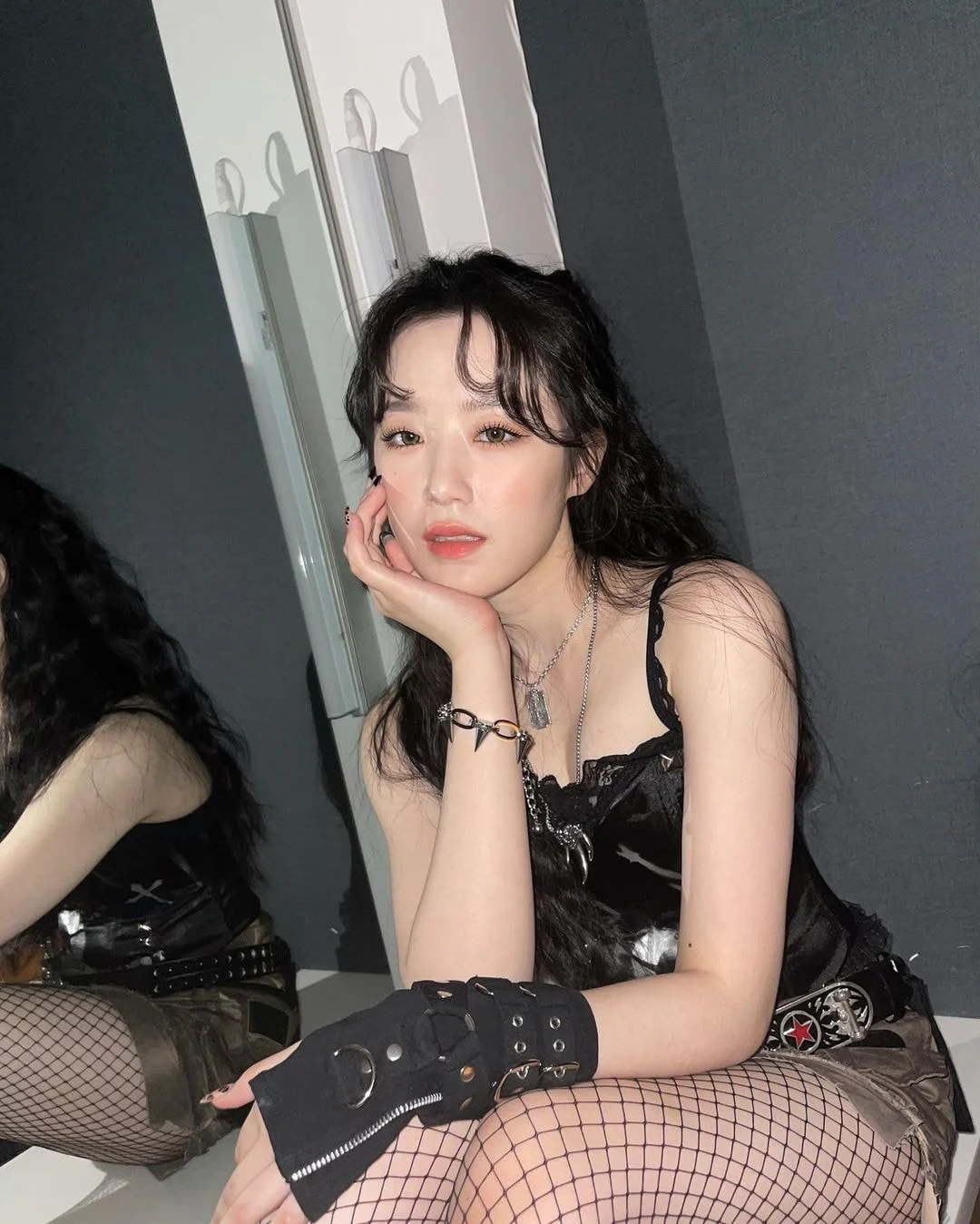 [잡담] 사람 피부가 어떻게 이렇지 ? ... | 인스티즈