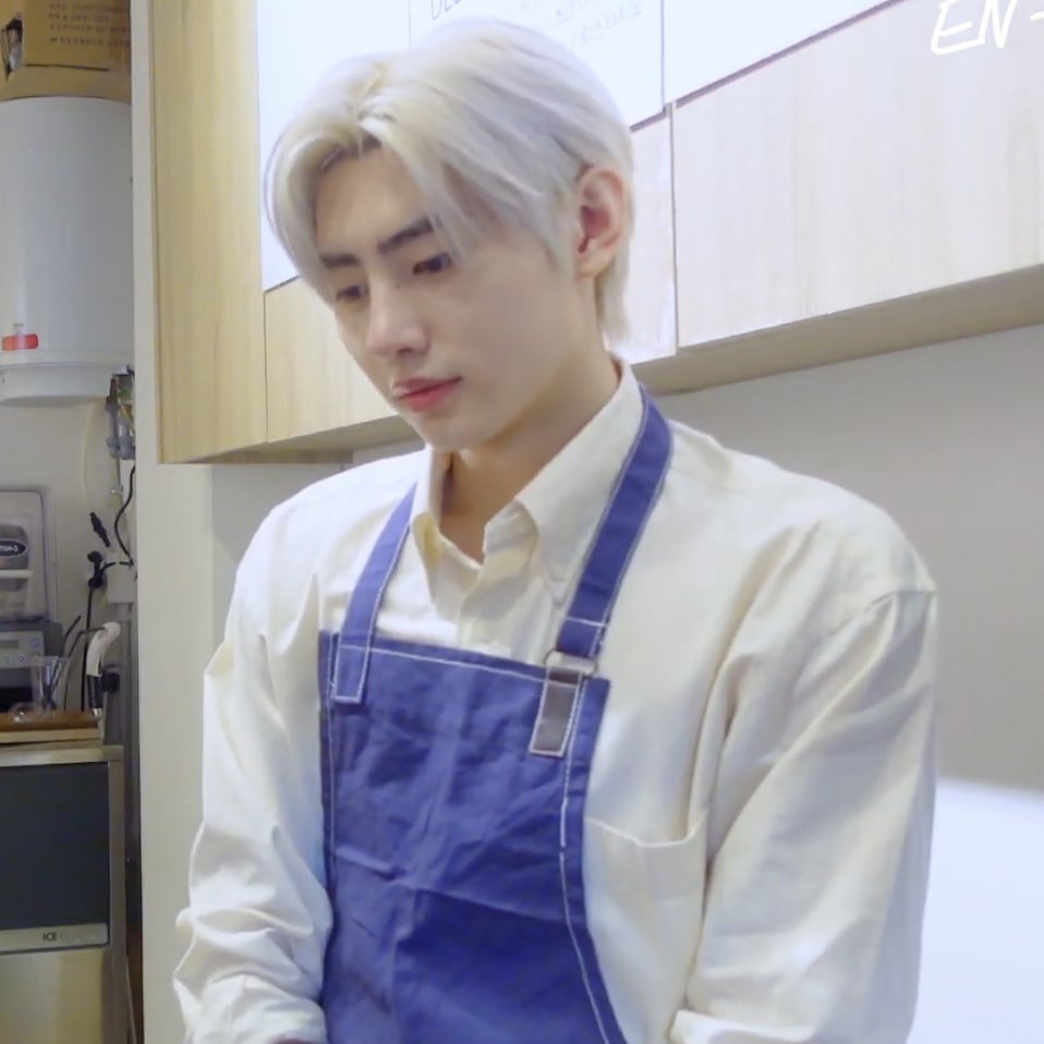 [잡담] 골프치는 박성훈 피지컬 진짜 킹받는다; | 인스티즈