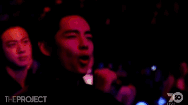 방탄 뷔 인종차별한 호주방송.gif | 인스티즈