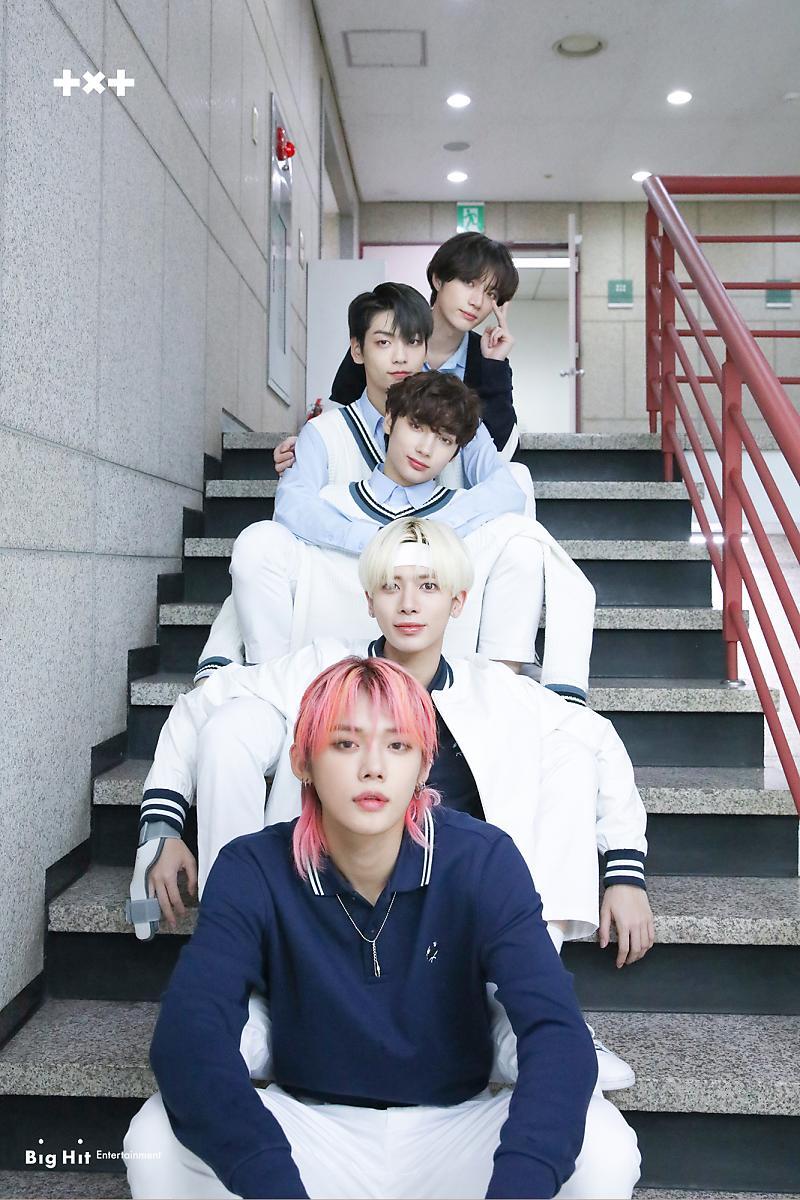 [잡담] 유명하다는 인기가요 계단이 여기가 아니었음;ㅋㅋ (ㅈㅇ 투바투 | 인스티즈