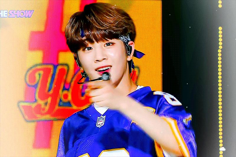 [잡담] 대표님이 다음 앨범 안무 짤 기회 주셨다고 새벽 5시까지 컨셉 구상하는 애를 어케 안 사랑함... | 인스티즈