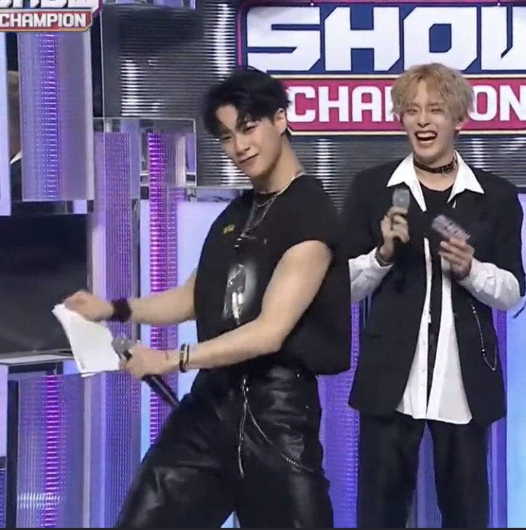 [잡담] 베리베리 강민 아스트로 문빈 한번씩 서치도 해본다더니 진짜 좋아하나봐 | 인스티즈