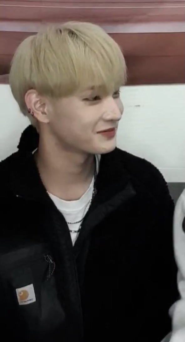 [잡담] 아나 dkz 막내 기석이랑 문익이 12센치 차이난대 | 인스티즈