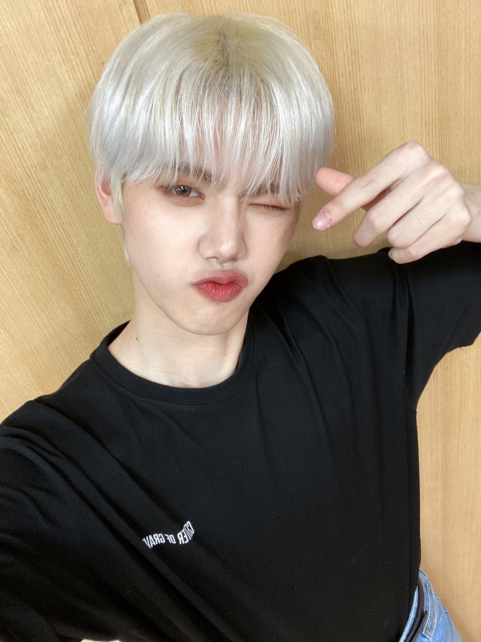 [잡담] 요즘 얘 얼굴이랑 셀카실력 무슨일이지 | 인스티즈