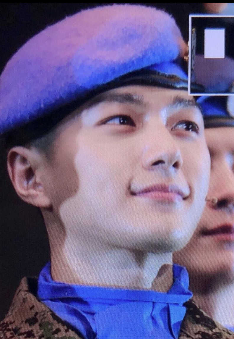 [잡담] 엘은 어떻게 입꼬리까지 이쁜거임 | 인스티즈