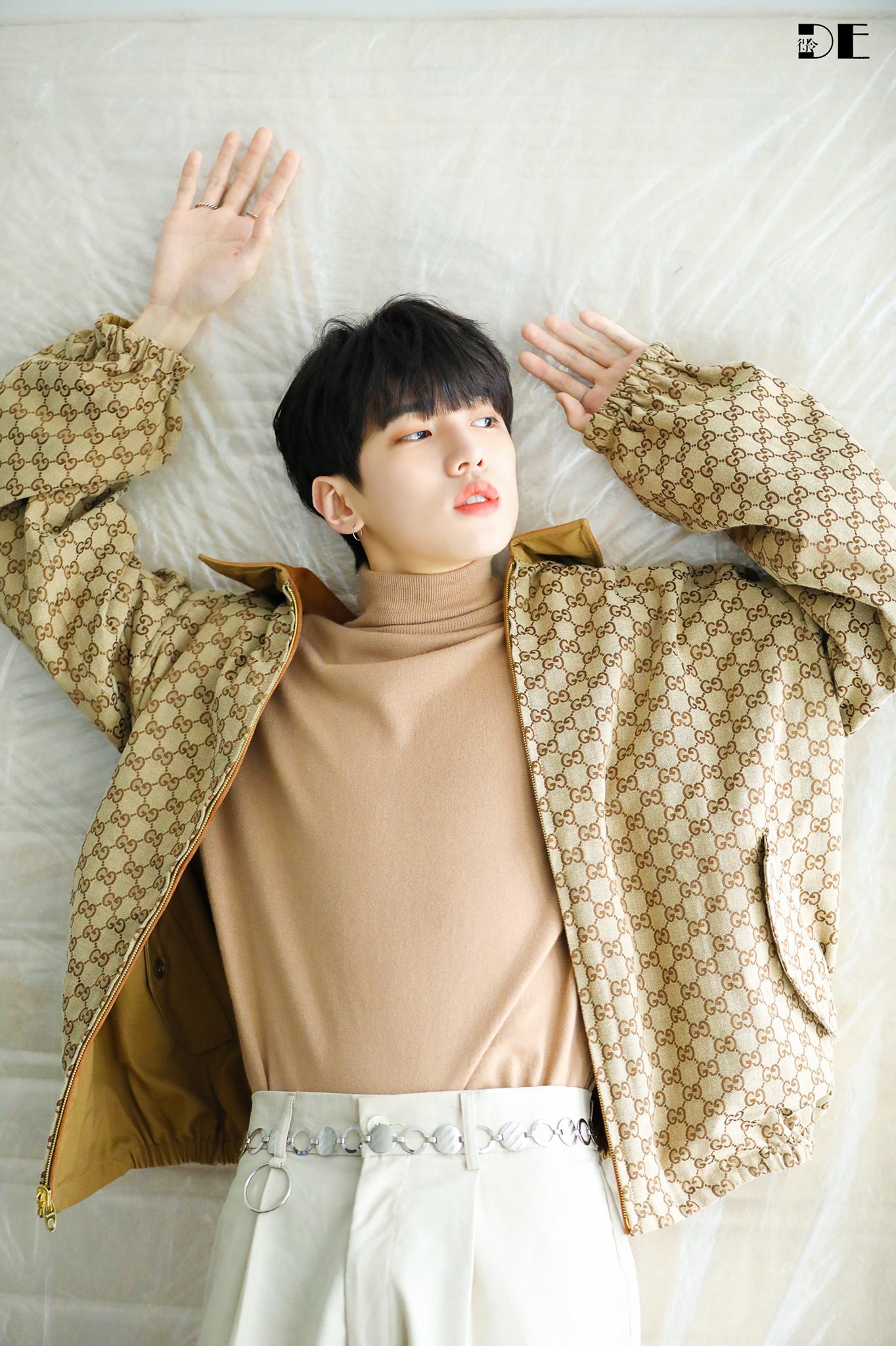 [잡담] 재찬 화보마다 이미지 다 다른데 다 착착 받아먹는거 미쳐버림😇 | 인스티즈