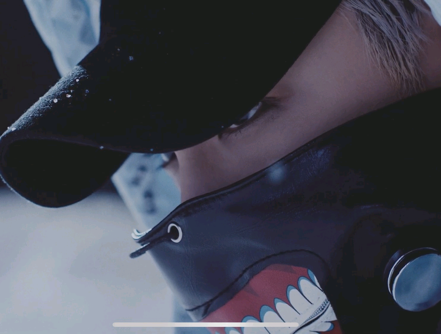 [잡담] 빅뱅 뮤비에 탑 이거 도쿄구울 카네키 마스크임? | 인스티즈