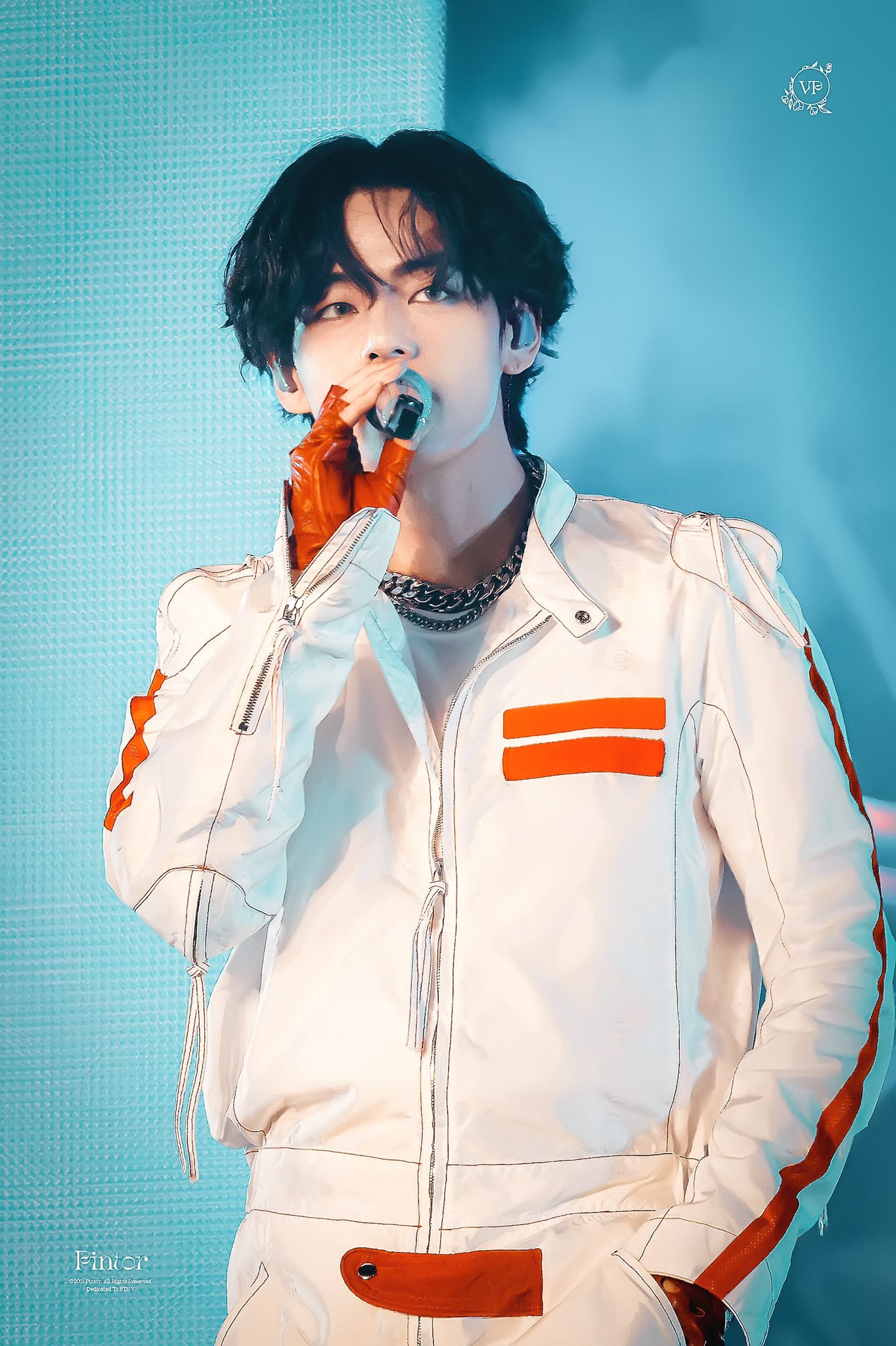 [잡담] 김태형 콘서트에서 혼자 또 영화찍네 | 인스티즈