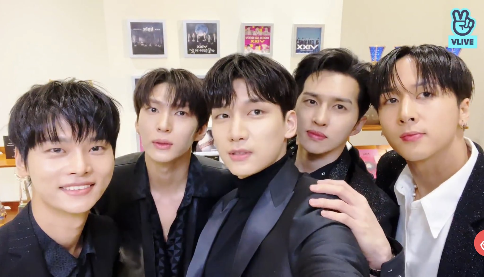 [잡담] 빅스 이거 뭐야????? 왜 똑같아??????? | 인스티즈