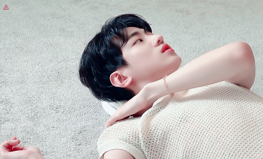 [잡담] 얘들아... 재찬이는 청순도 씹어먹네....🥛🍑 | 인스티즈