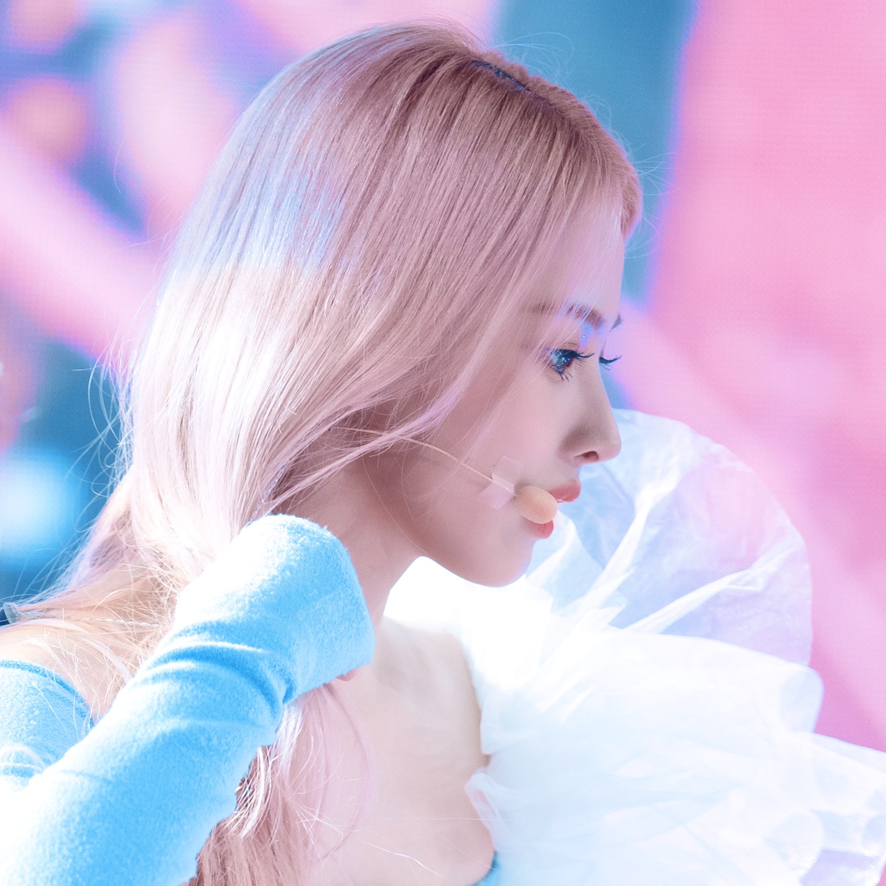 [잡담] 옆모습이 엄청 예쁜 여돌 | 인스티즈