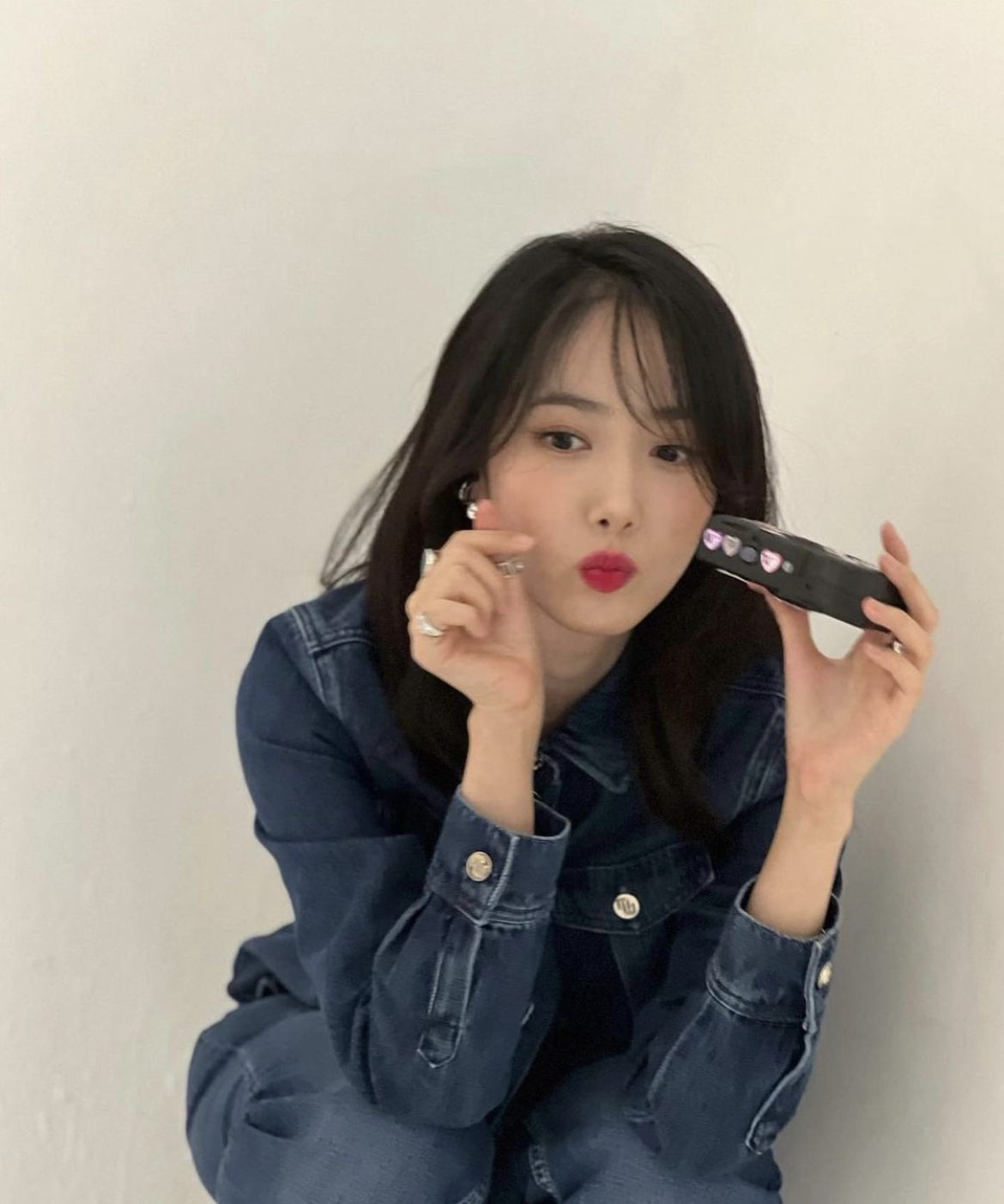 [잡담] 비비지 신비 이 데님셔츠 어디 거인지 아는 사람? | 인스티즈