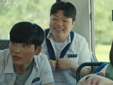 [잡담] 우리들의 블루스 1화에 나온 방탄 멤버 이름 명찰!! | 인스티즈