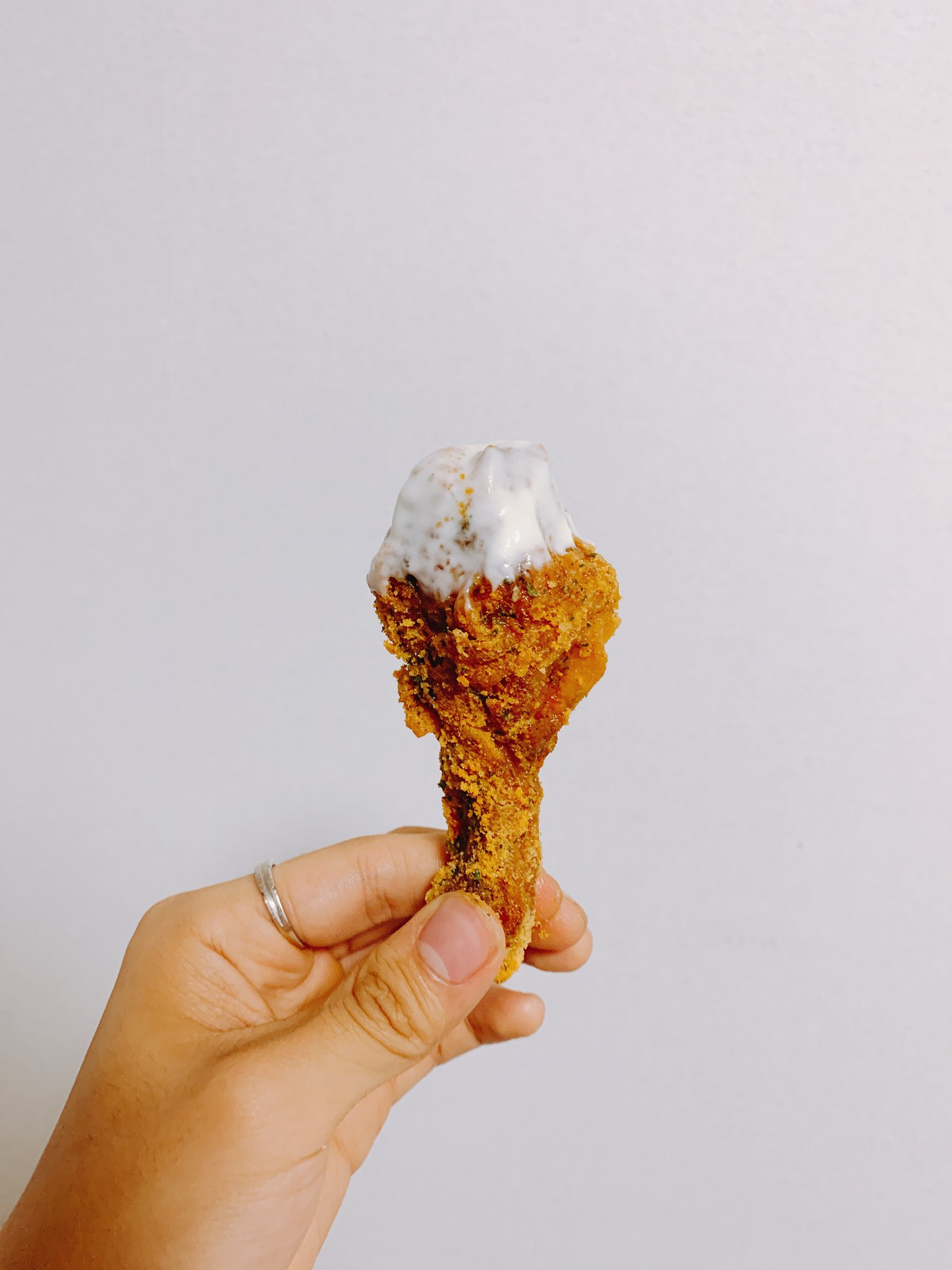 [잡담] 본진이 예전에 올려준 치킨 닭다리사진이 너무 잘나왔을때 | 인스티즈