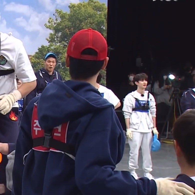 [잡담] 입덕하는 순간부터 저화질콜렉터 된다는거 맞는말 같음? | 인스티즈