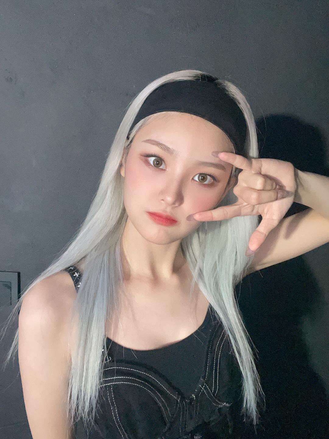 [잡담] 라잇썸 상아 헤어밴드한 비주얼 너무 좋은데..?? | 인스티즈