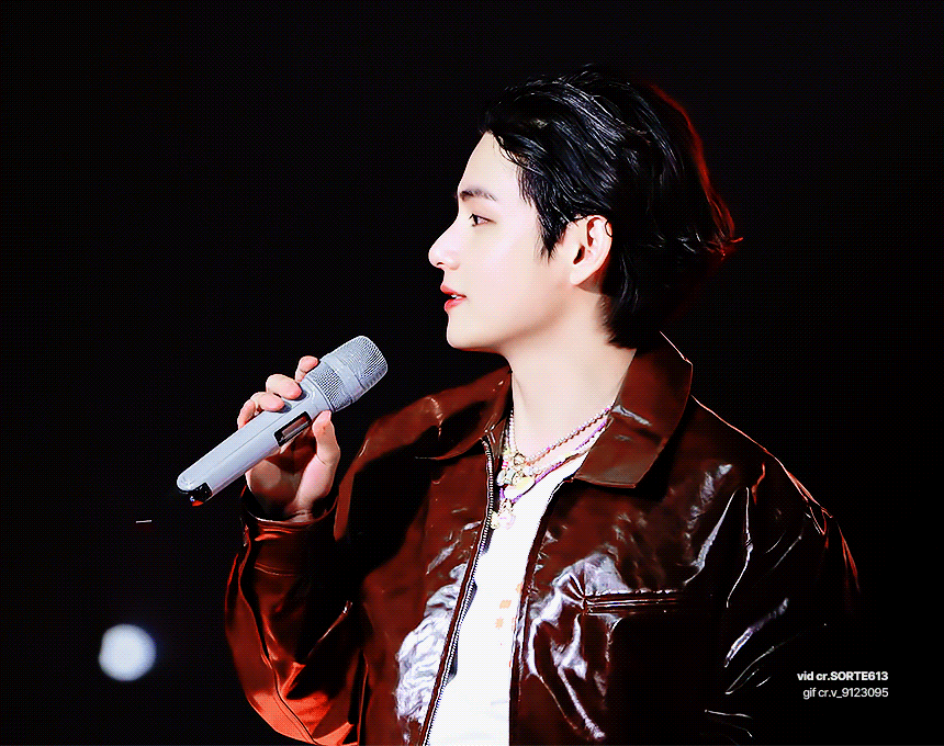 [잡담] 뷔 어제 가죽잠바+청바지+완깐=롹스타 스타일링 대박이야... | 인스티즈