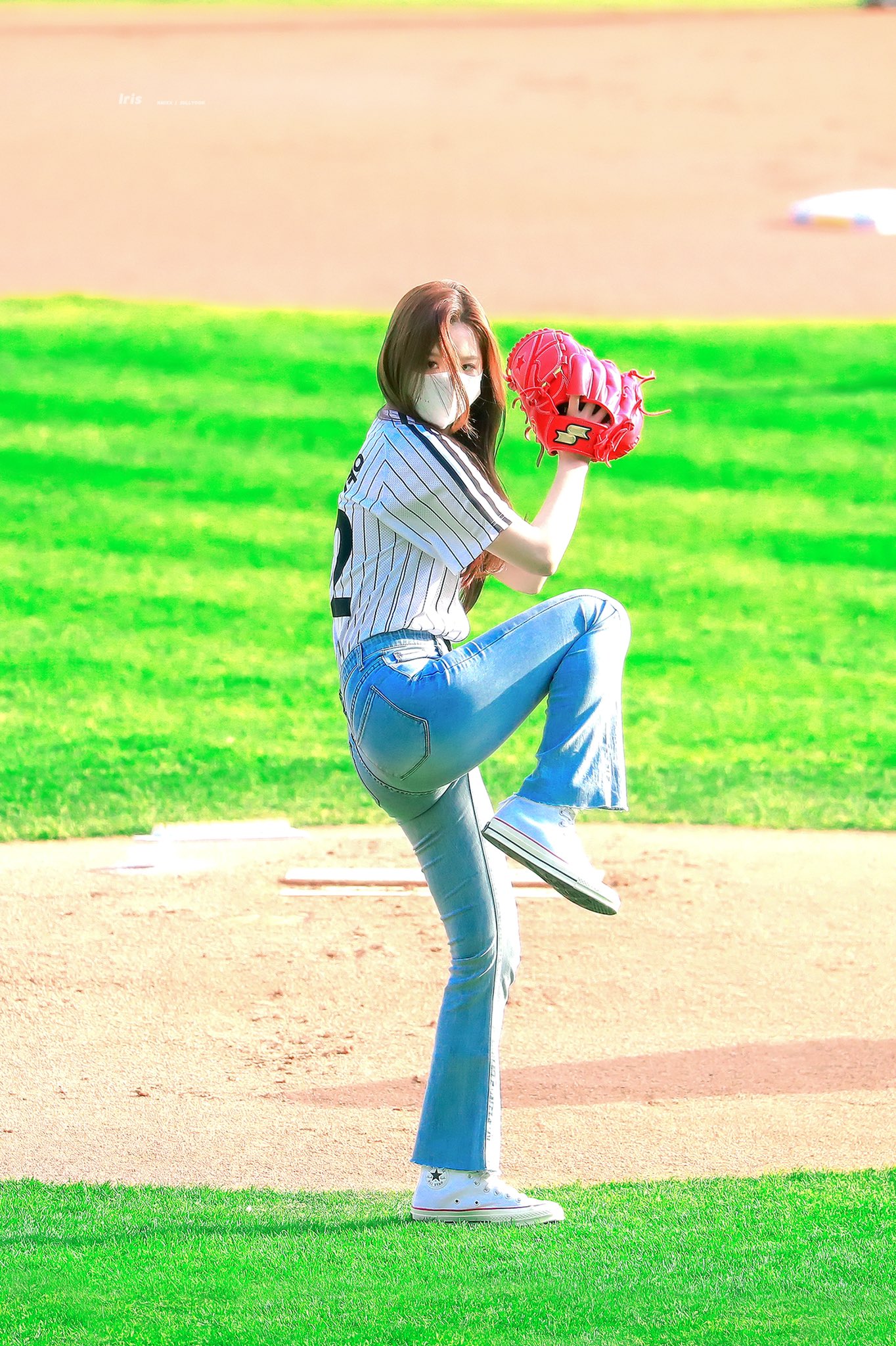 [잡담] 설윤이 어제 야구장 고화질 | 인스티즈