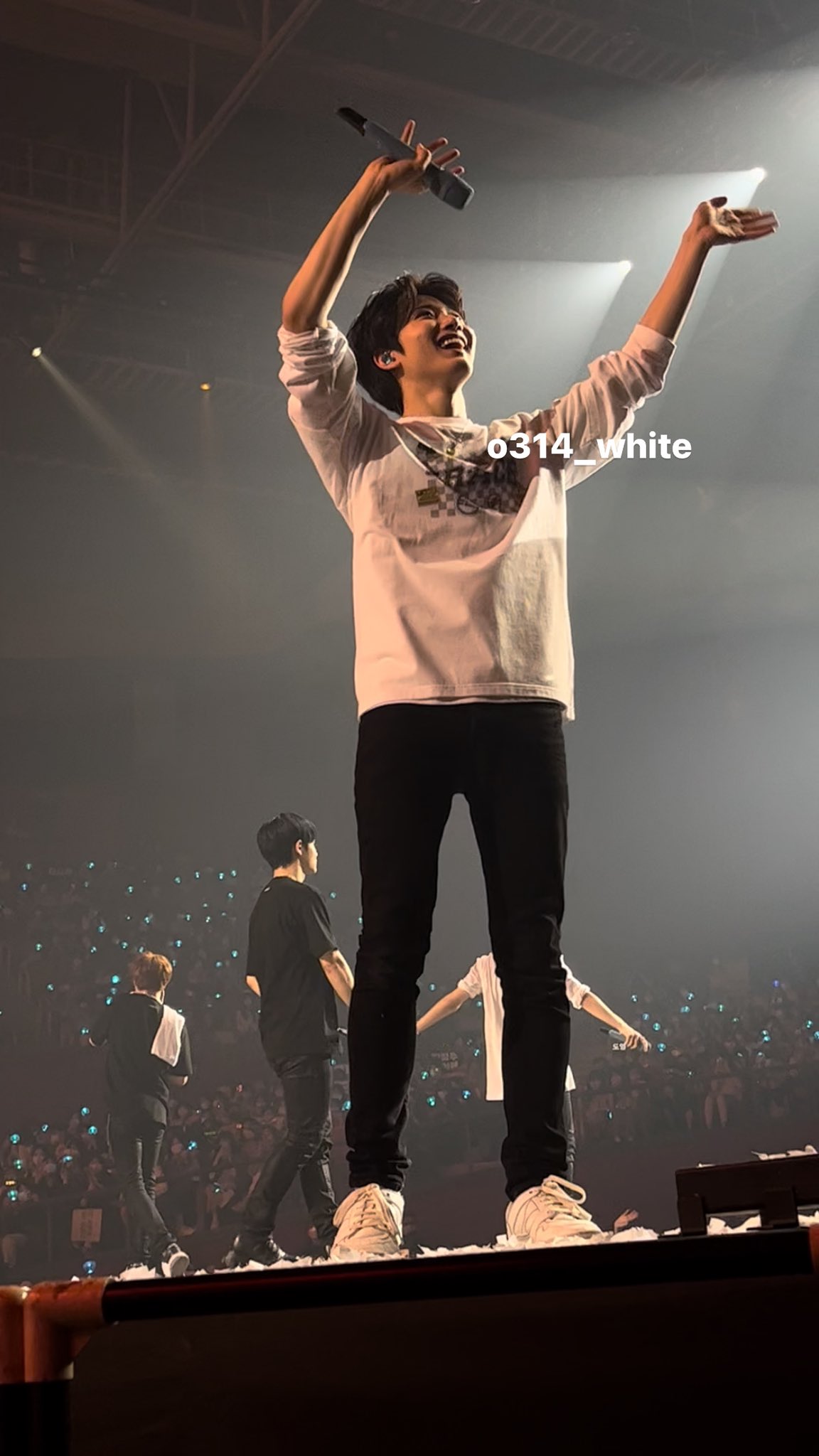 [잡담] 어떻게 안 사랑해요 이렇게 웃고만 있는데.. | 인스티즈