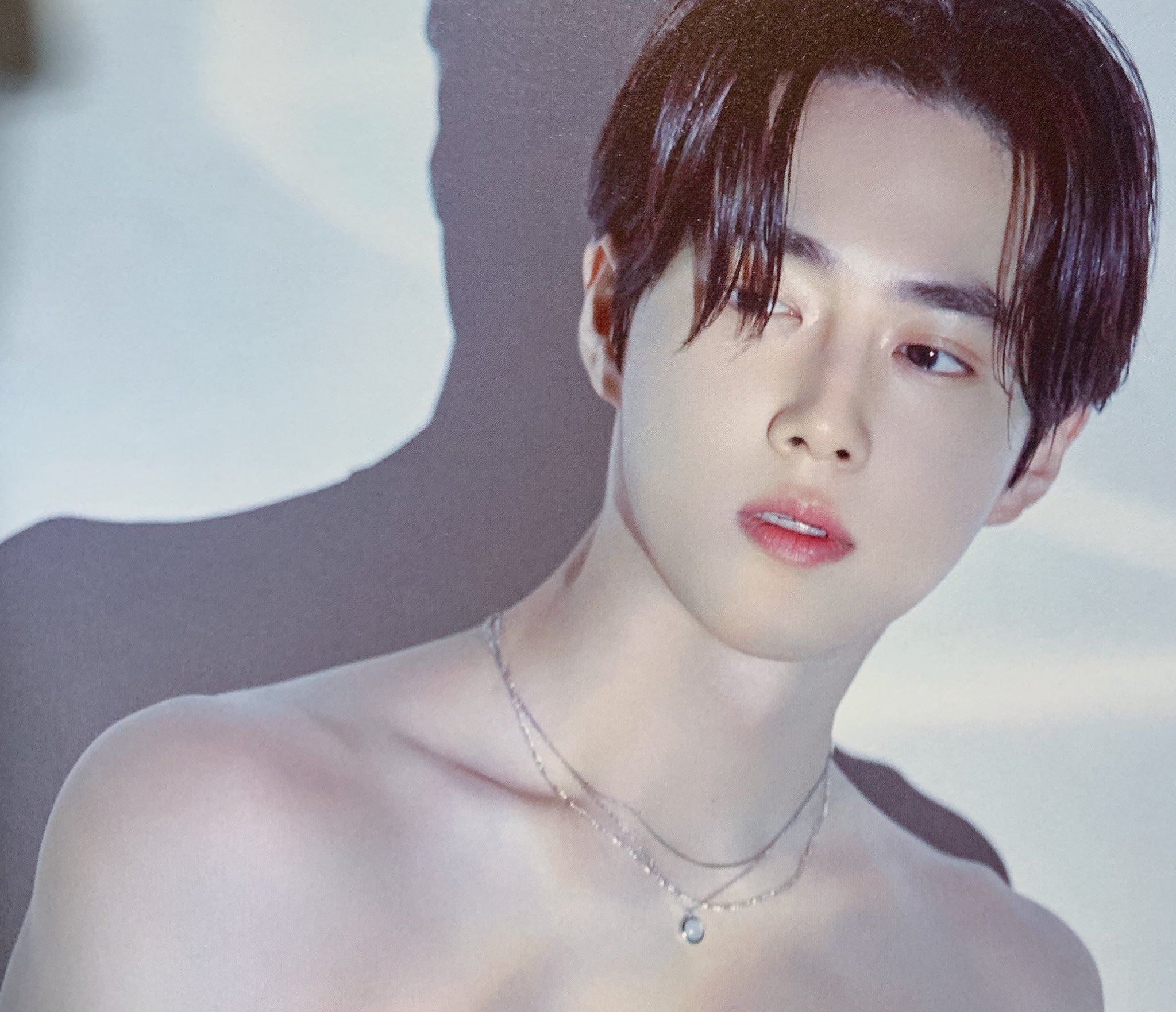 [잡담] 혼자 숨어서보던 수호 사진 공개합니다 | 인스티즈