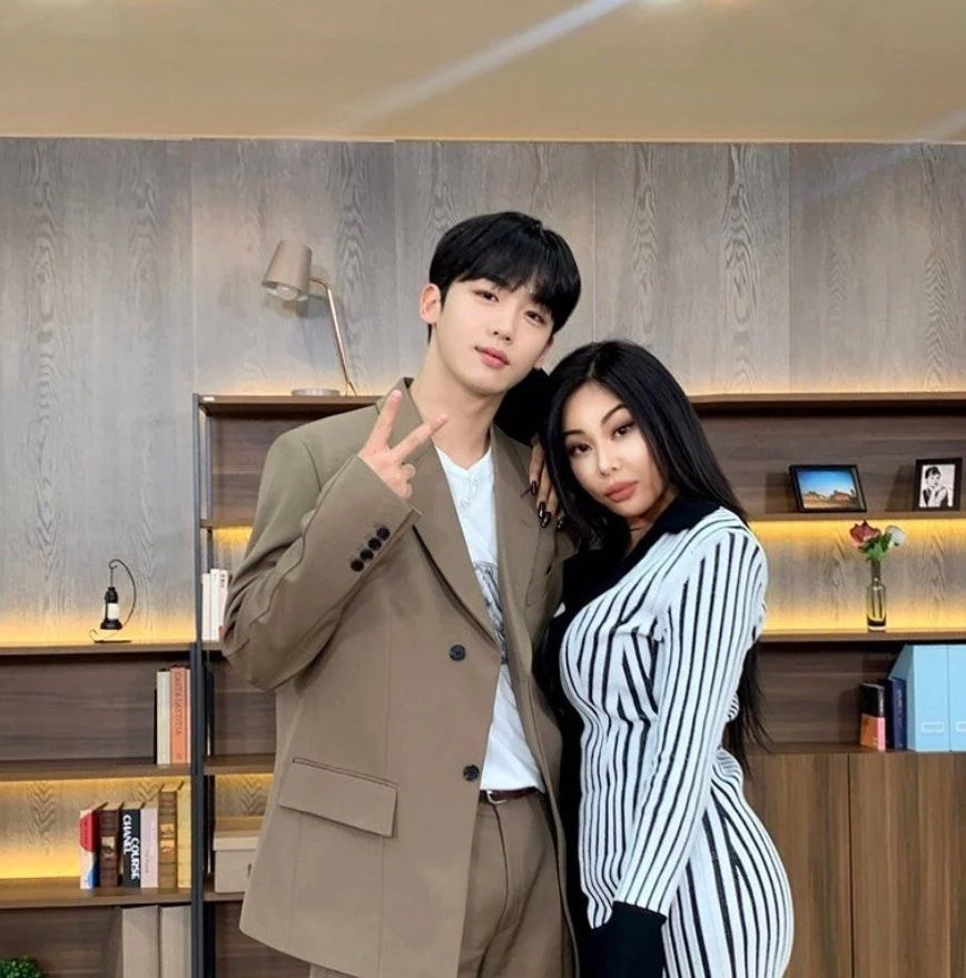 의외의 친분으로 찐남매 케미 보여주는 제시,김요한 | 인스티즈