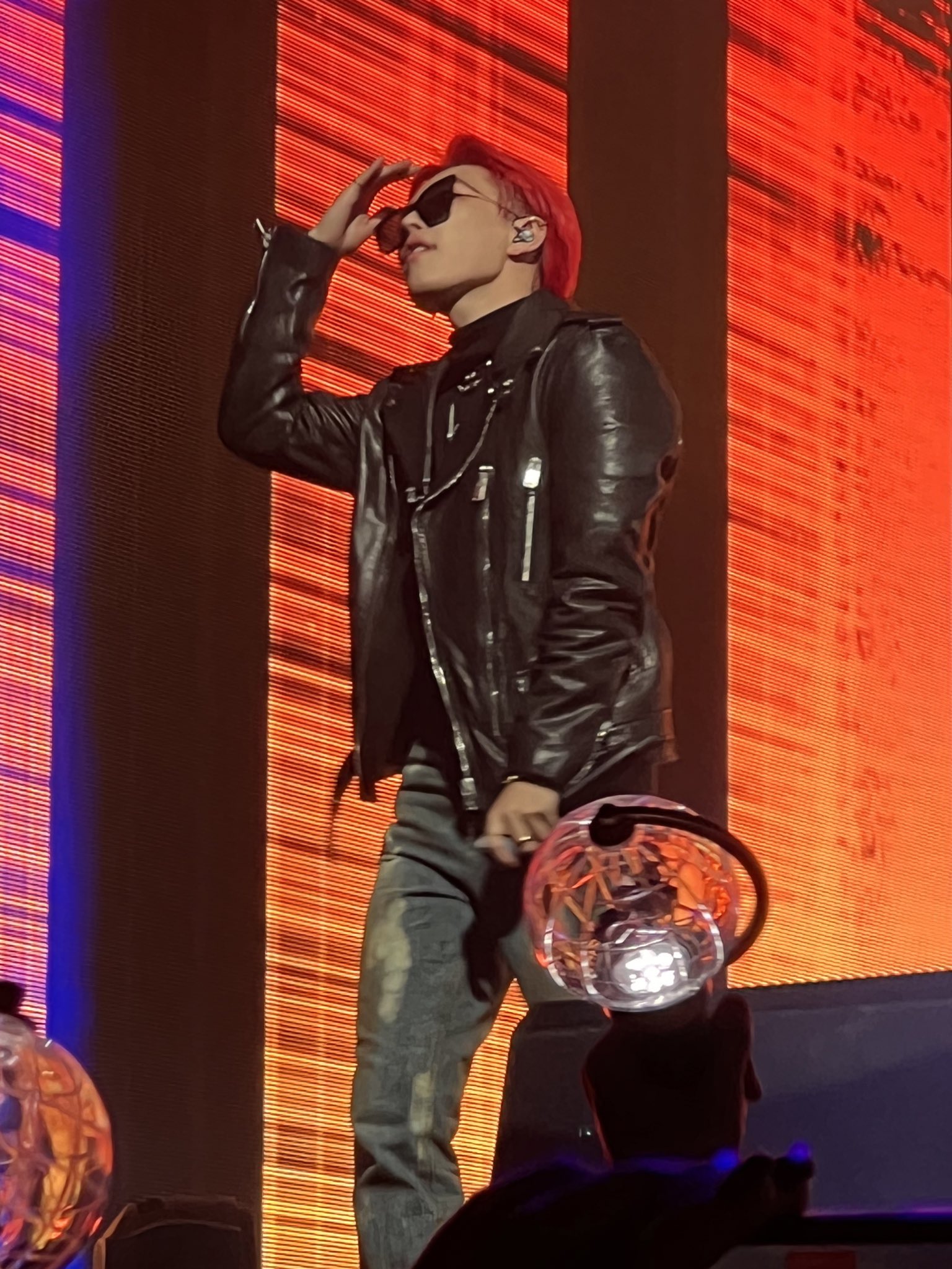 [잡담] 어떤 스타일링이든 찰떡같이 어울려서 스타일리스트가 온갖 실험 다 해본다는 게 학계의 정설.. | 인스티즈