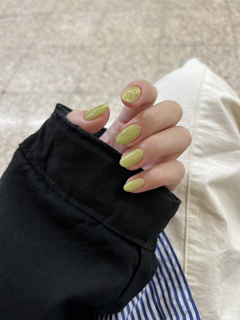완두콩색 네일했는데 너어무 맘에 든당 💚🤍💅🏻40 - 인스티즈(instiz) 일상 카테고리