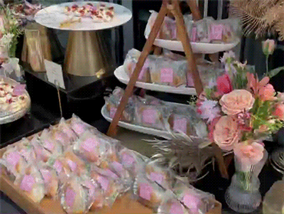 [잡담] 에이핑크가 아이스티 직원분들한테 해준 소박한 다과 움짤로 봐봐 ㅋㅋㅋㅋㅋㅋㅋㅋㅋㅋㅋㅋ | 인스티즈