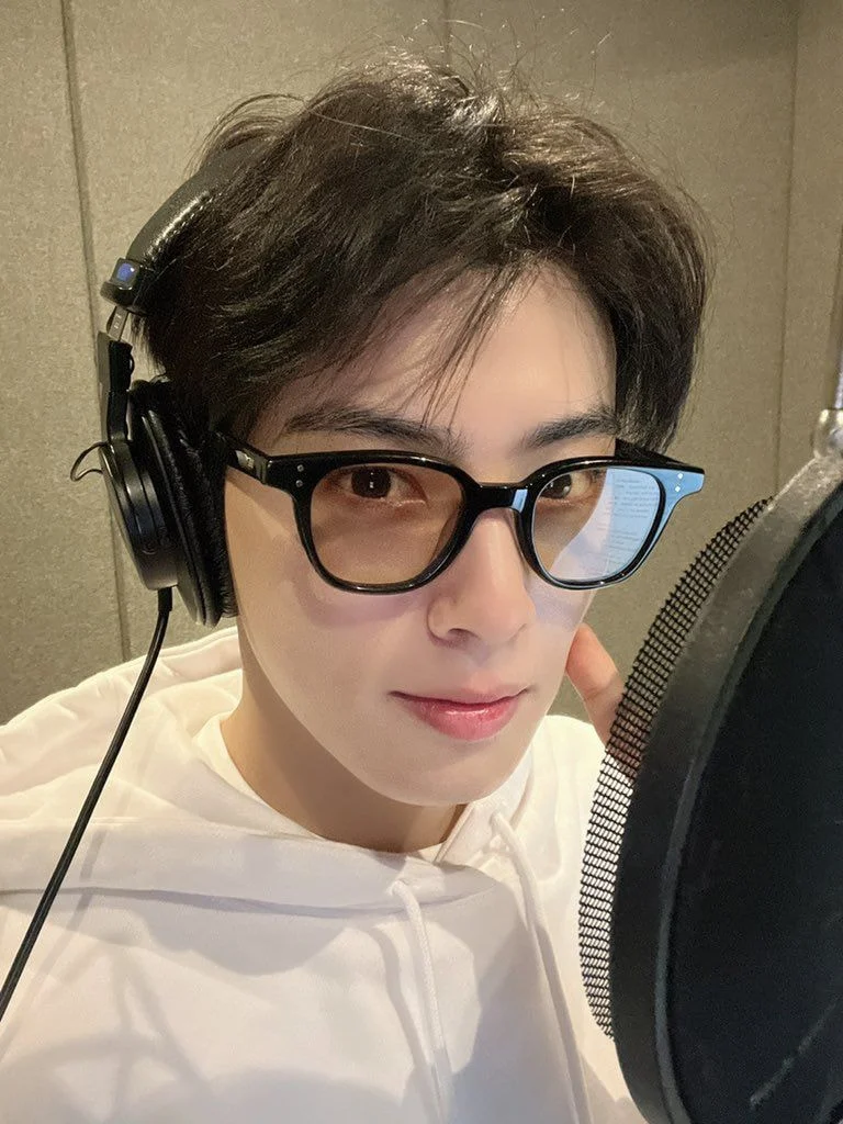 [잡담] 안경 낀 차은우도 진짜 미모 극락이다 .. 🖤 | 인스티즈