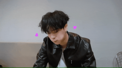 [잡담] 아스트로 문빈 엄청 복스럽게 먹네 ㅋㅋㅋㅋㅋ | 인스티즈