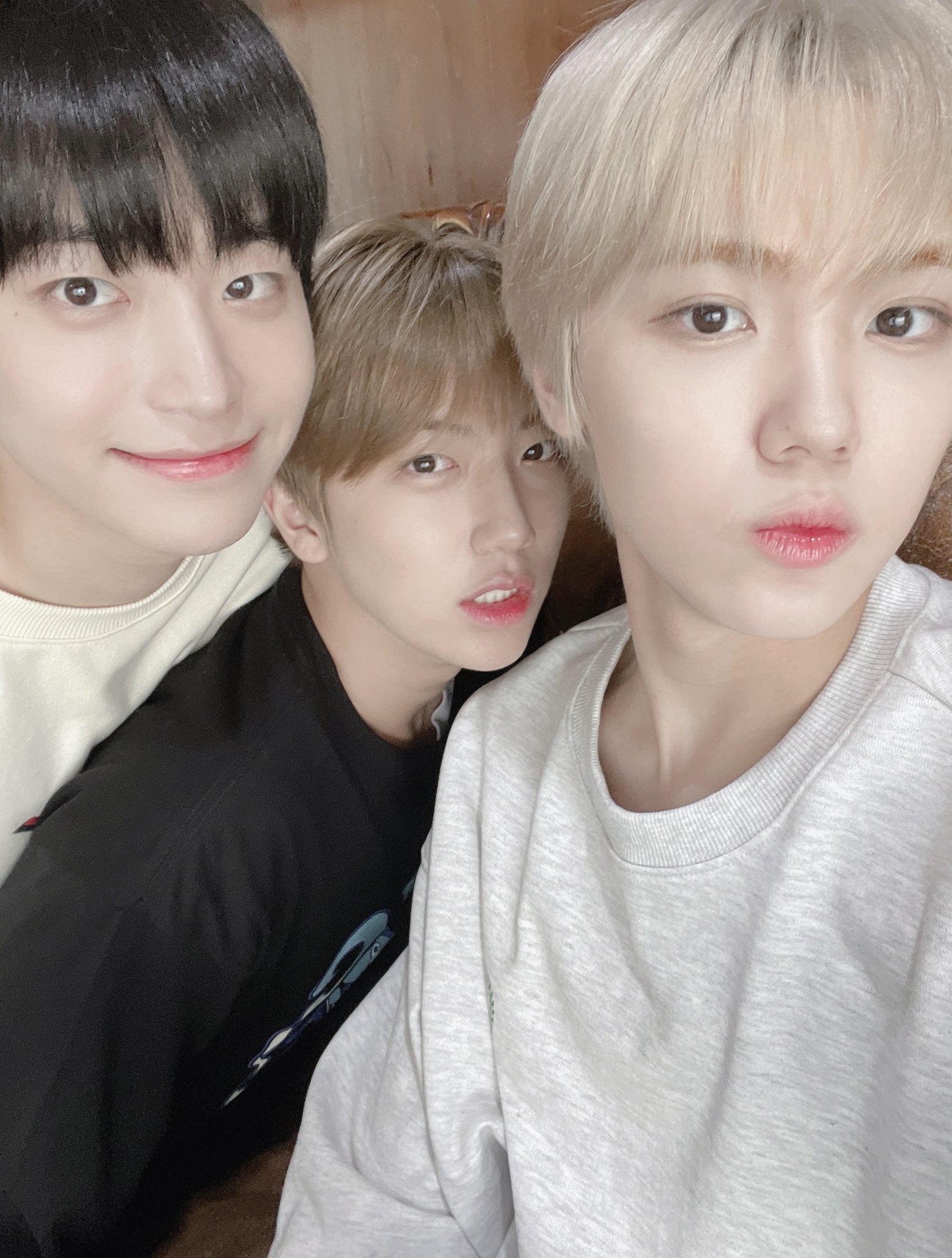 [잡담] 크래비티 원진성민정모 보고 짱구짱아흰둥이라는거 너무 귀요움...... | 인스티즈