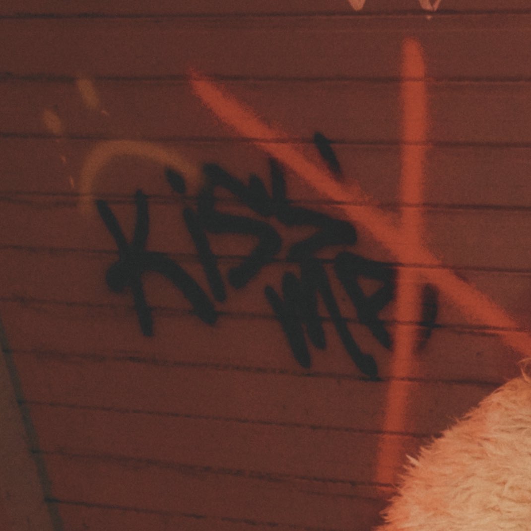 [잡담] 💖투바투💖 랑 💋키스💋가 동시에 붙을 수 있는 단어임? | 인스티즈